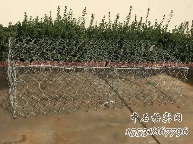 雷諾護(hù)墊護(hù)坡.jpg 雷諾護(hù)墊護(hù)坡.jpg