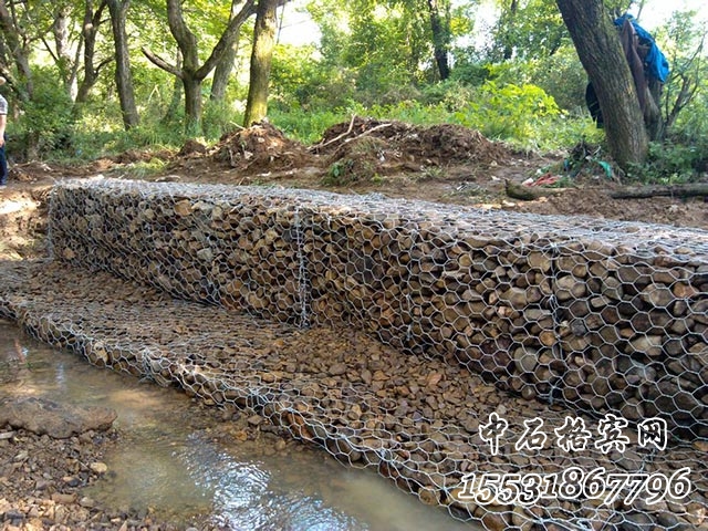 鉛絲籠護坡 鉛絲籠護坡