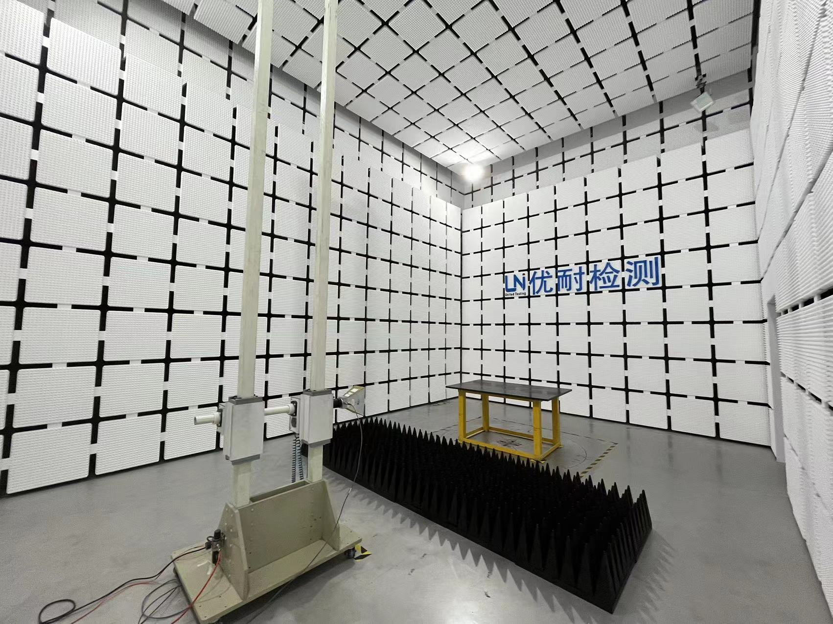 輻射騷擾測試1.jpg 輻射騷擾測試1.jpg